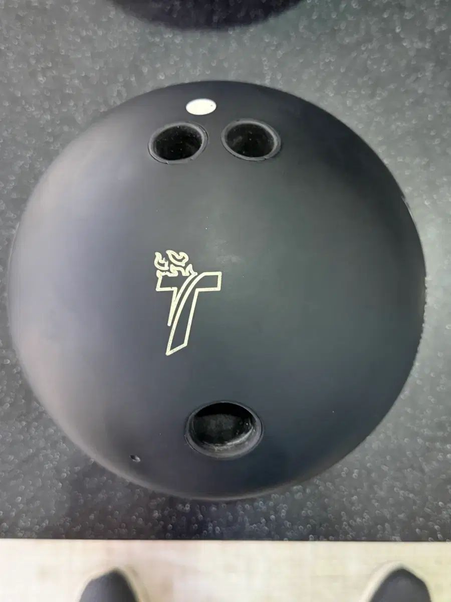 トラック - シーラム ブラック ウレタン ボール