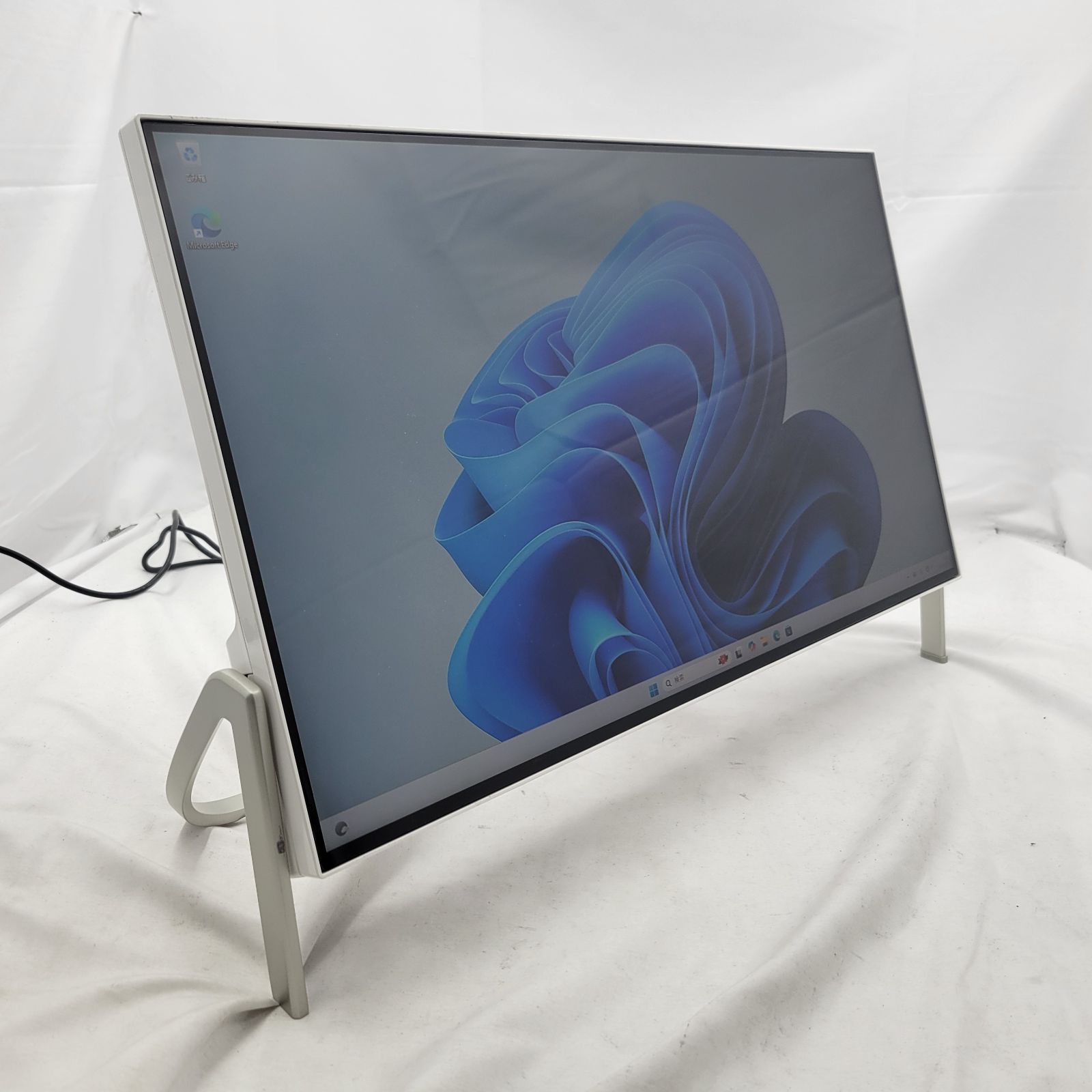 ☆OS入り/ジャンク☆ 富士通 ESPRIMO FH52/E1 FMVF52E1W [Celron 4205U ☆OS入り/ジャンク☆ 富士通 ESPRIMO FH52/E1 FMVF52E1W [Celron 4205U