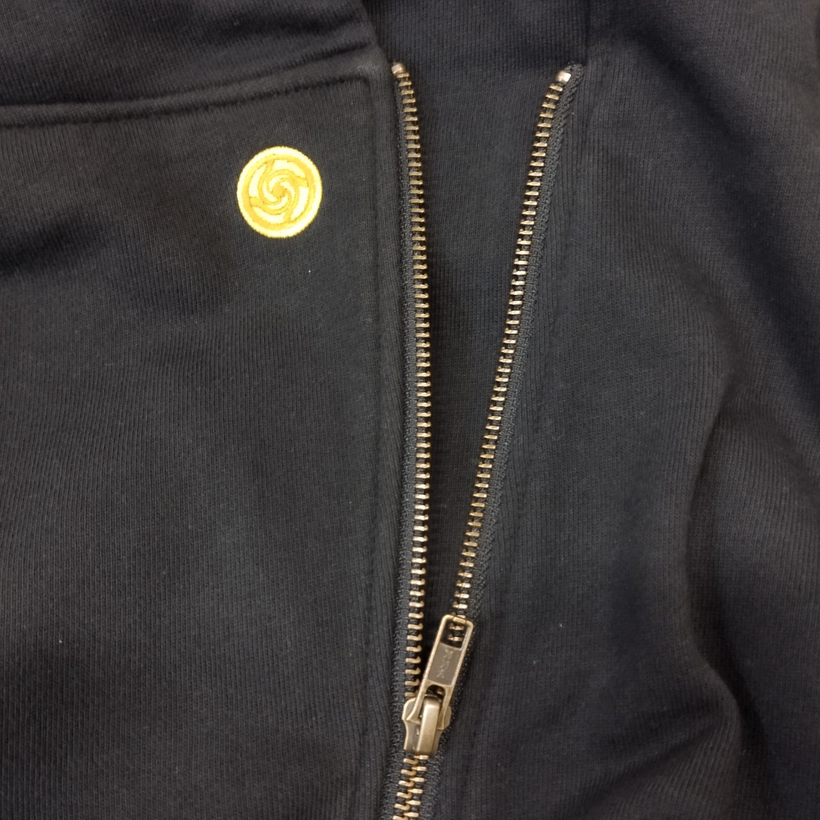 D22349】＜呪術廻戦＞呪術高専 校章刺繍ライダースパーカー - メルカリ