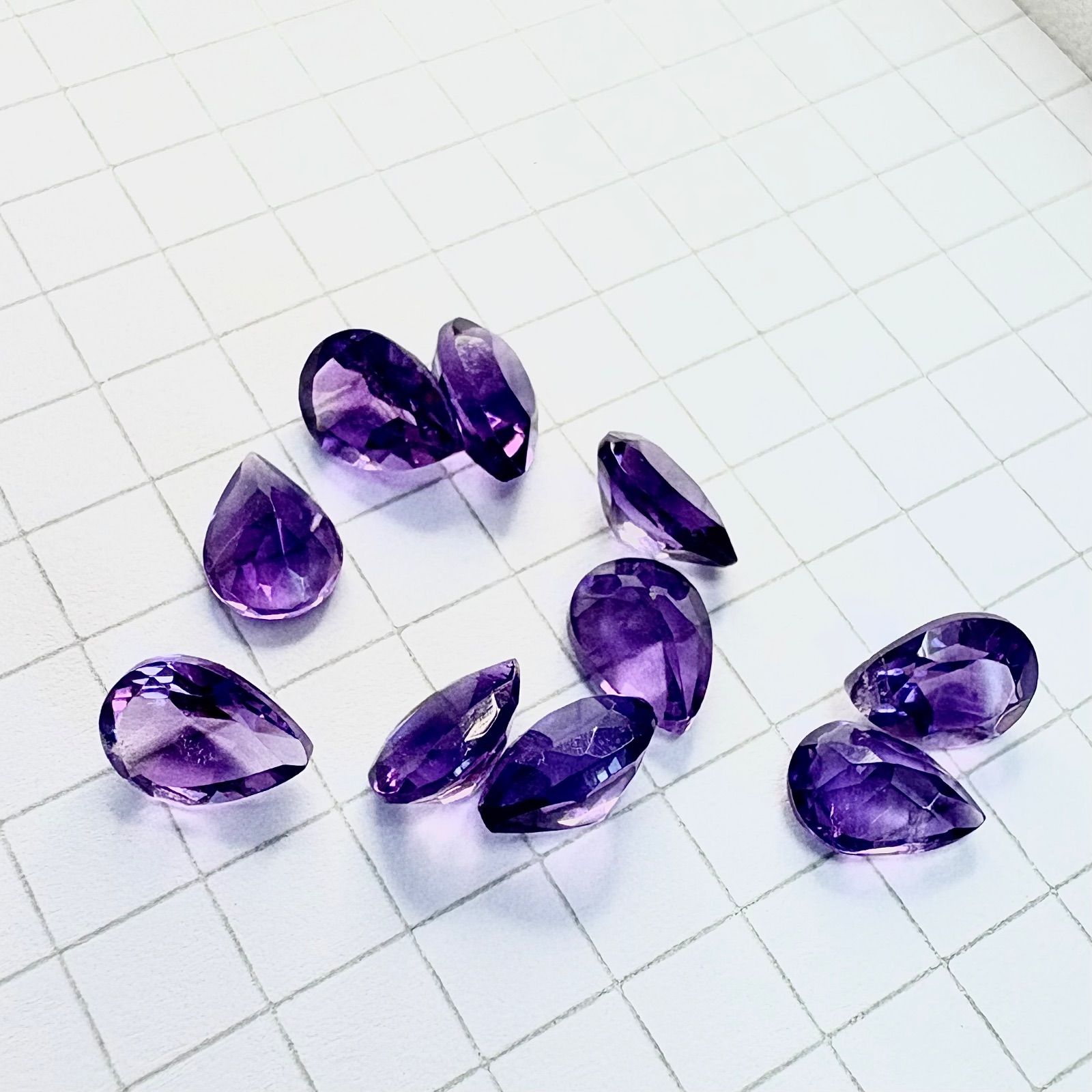 宝石質アメジスト》ペアシェイプファセットカット7×5mm ルース しずく