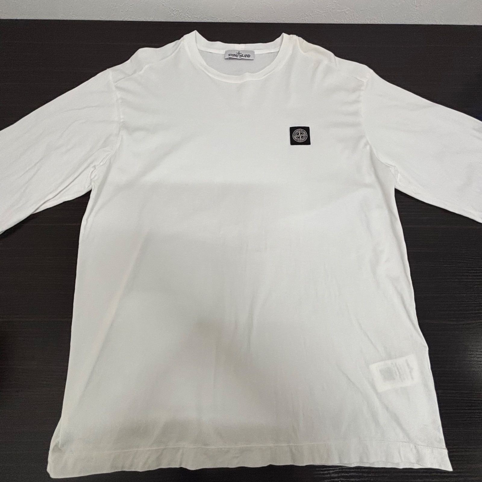 ☆ STONE ISLAND ストーンアイランド 長袖Tシャツ ワンポイントロゴ