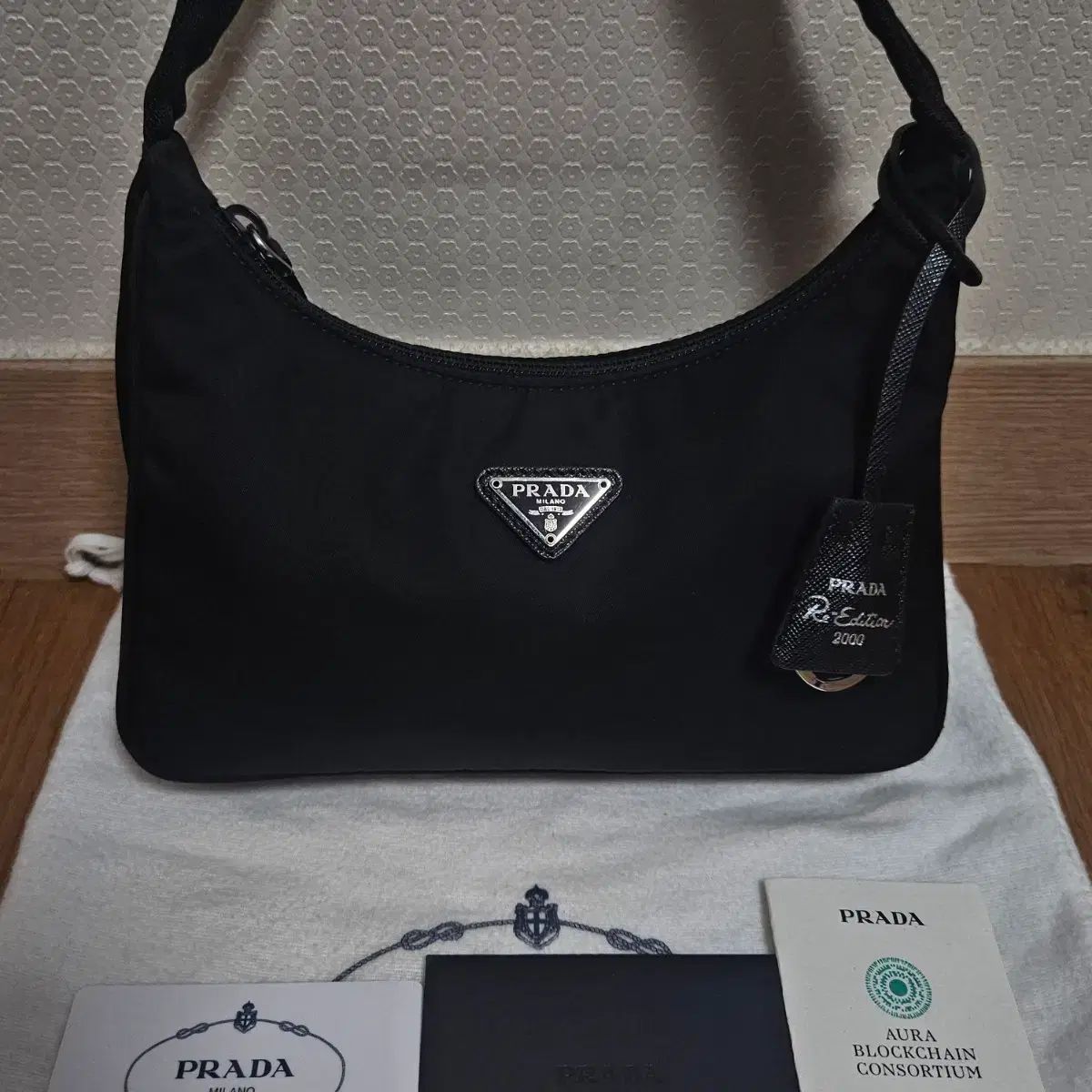 S PRADA リーエディション 2000 HOBO BAG ブラック