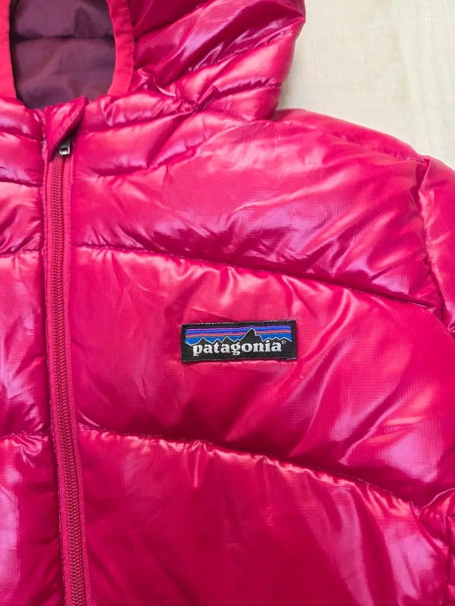 10 T patagonia キッズ ダウン アウター