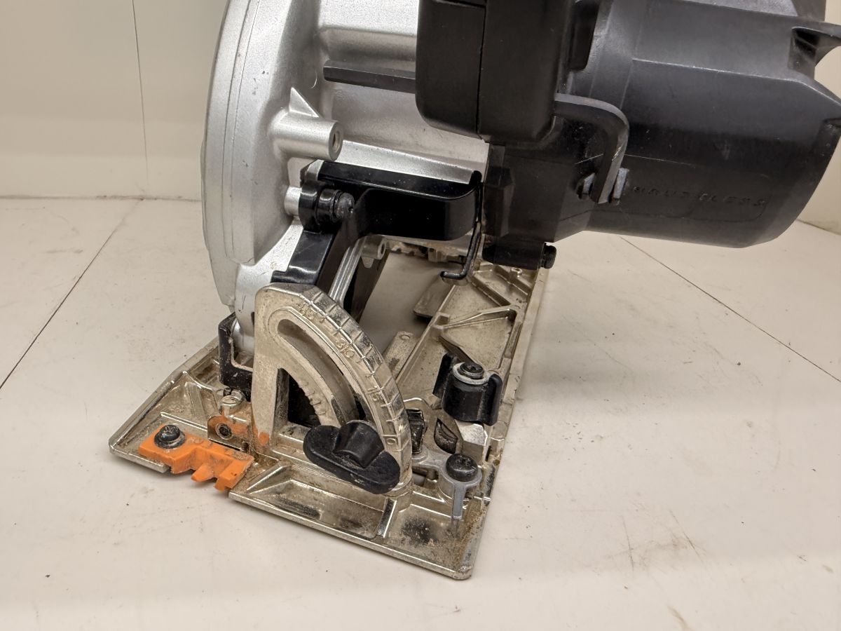  ♪♪ 品 マキタ 18 V 充電式マルノコ 165 mm HS 631 D 本体のみ makita 丸ノコ マルノコ 切断工具 切断機