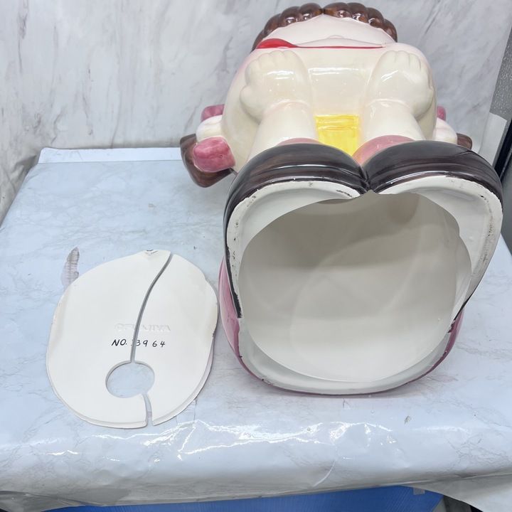 訳あり品】不二家ペコちゃん ジャンボペコちゃん人形 陶器製 - メルカリ
