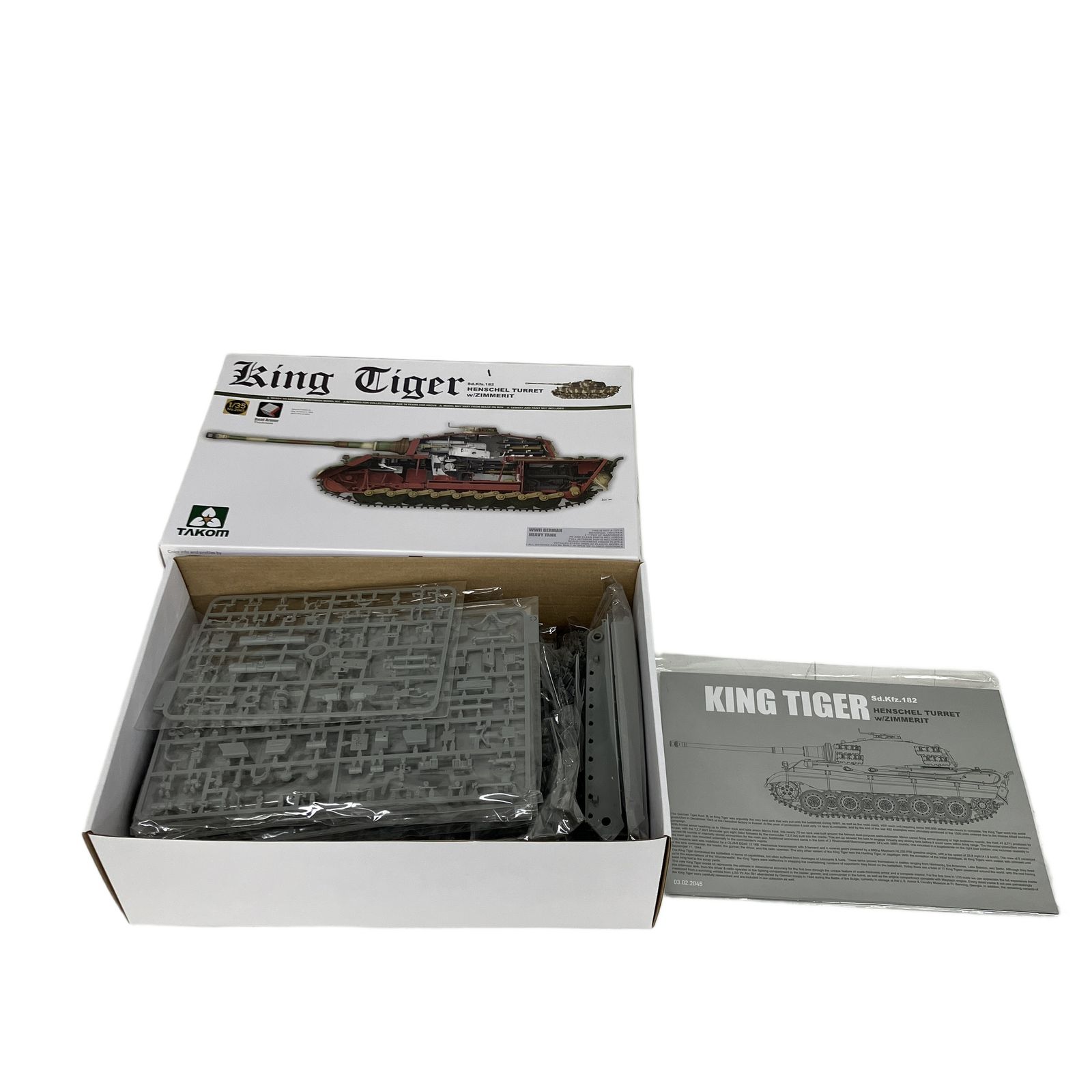 TAKOM No 2045 1 35スケール KING TIGER Sd Kfz 182 キングタイガー 未組立