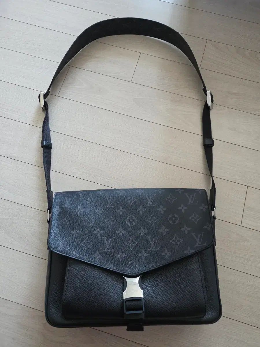 ルイヴィトン M 30746 メッセンジャーバッグ ラマ ブラック クロスバッグ A 級