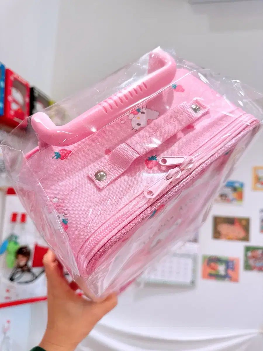 ハローキティ プレゼント お菓子 キャリアー