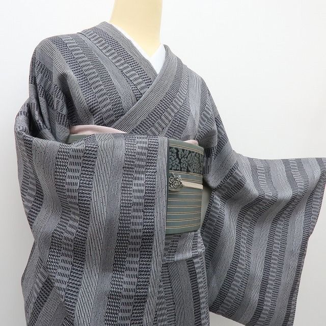 六花-RIKKA- 美品 正絹 作家物落款 縦縞 小紋 手縫い仕立て 着物 A4159