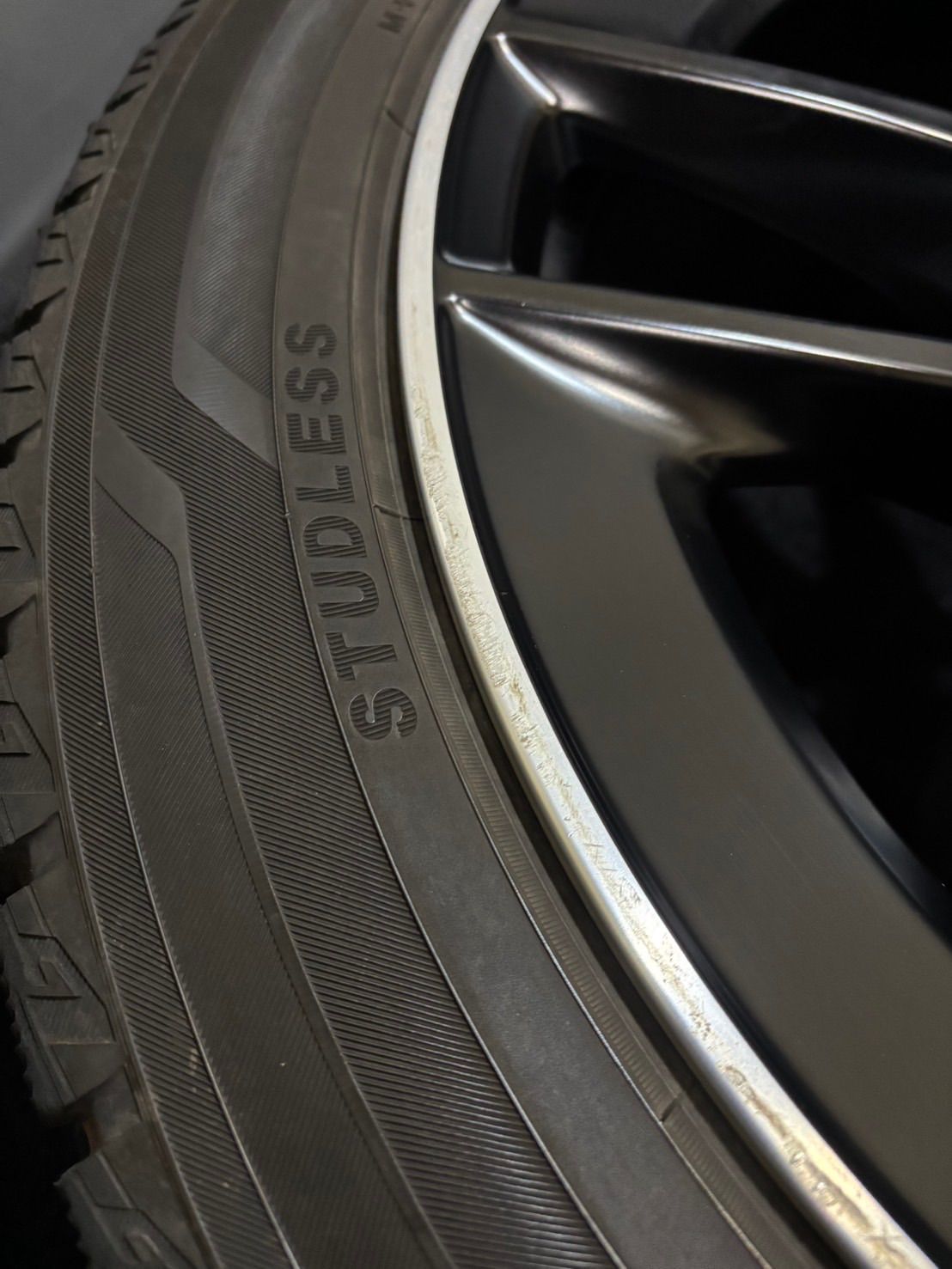  255 45 R 19 285 40 ice GUARD iG 60 19年製 ベンツ GT 43 53 AMG 19インチ 9 5 J 22 112 H スタッドレス 4本 1 L 65 19インチ タイヤ ホイールセット