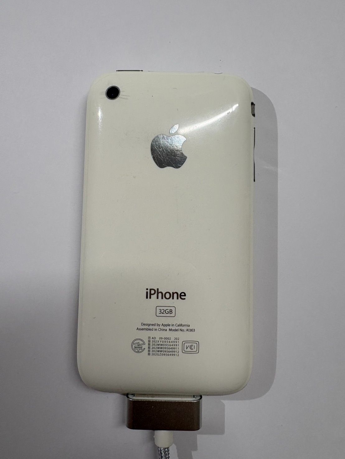 ジャンク品】AppleIPhone3gs 32GB ホワイト - メルカリ