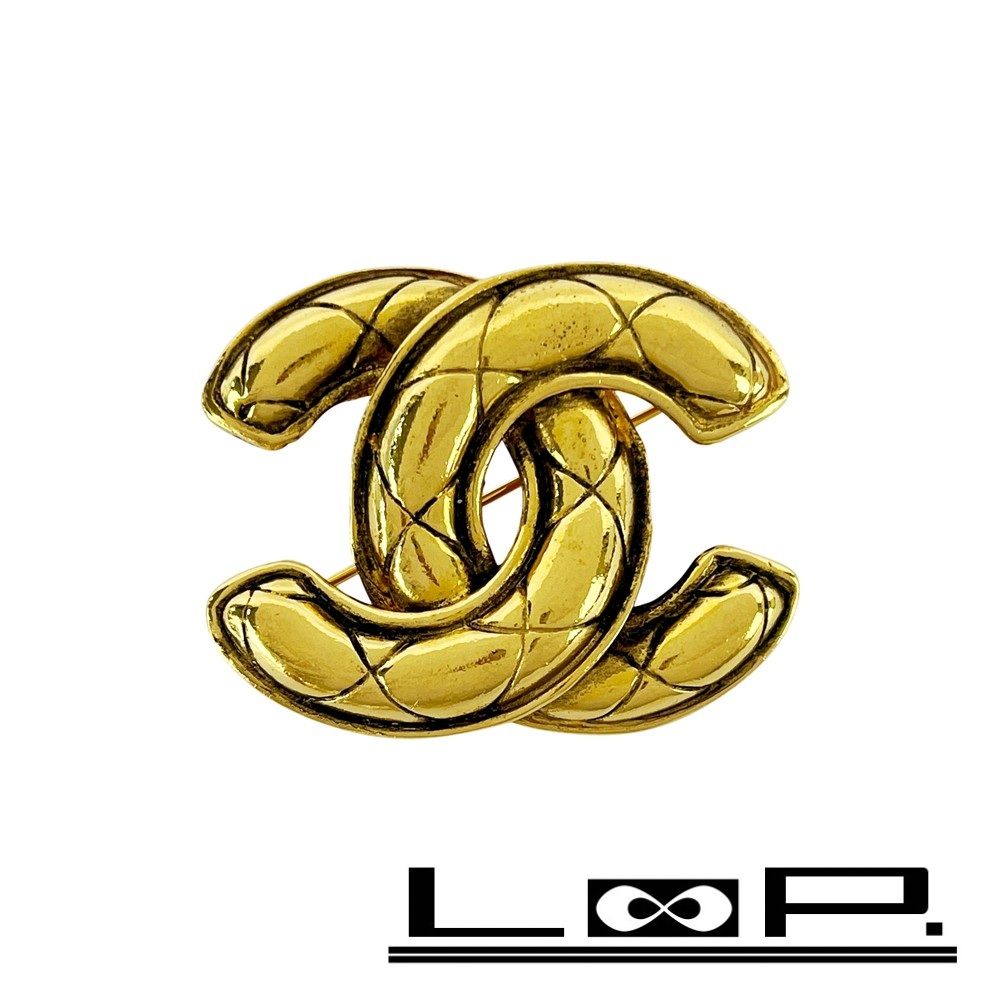 CHANEL ロゴ　ゴールド ブローチ 14478362_21744017_600.jpg