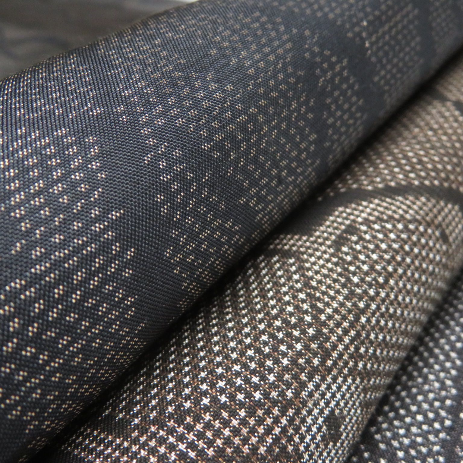 D 6 着物 正絹 大島紬 茶泥等 まとめ売り ５点 イチゴの大島