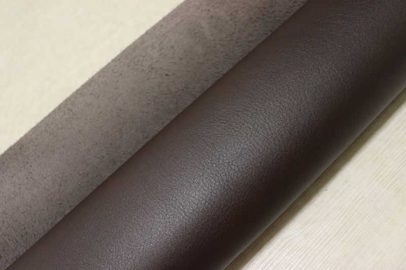  ダークブラウン 180 ds ヌメ革 牛革 イタリア レザー スムース加工 はぎれ 一枚革 レザークラフト 革 皮 本革 diy 生地 材料 生地/糸 手芸素材 材料