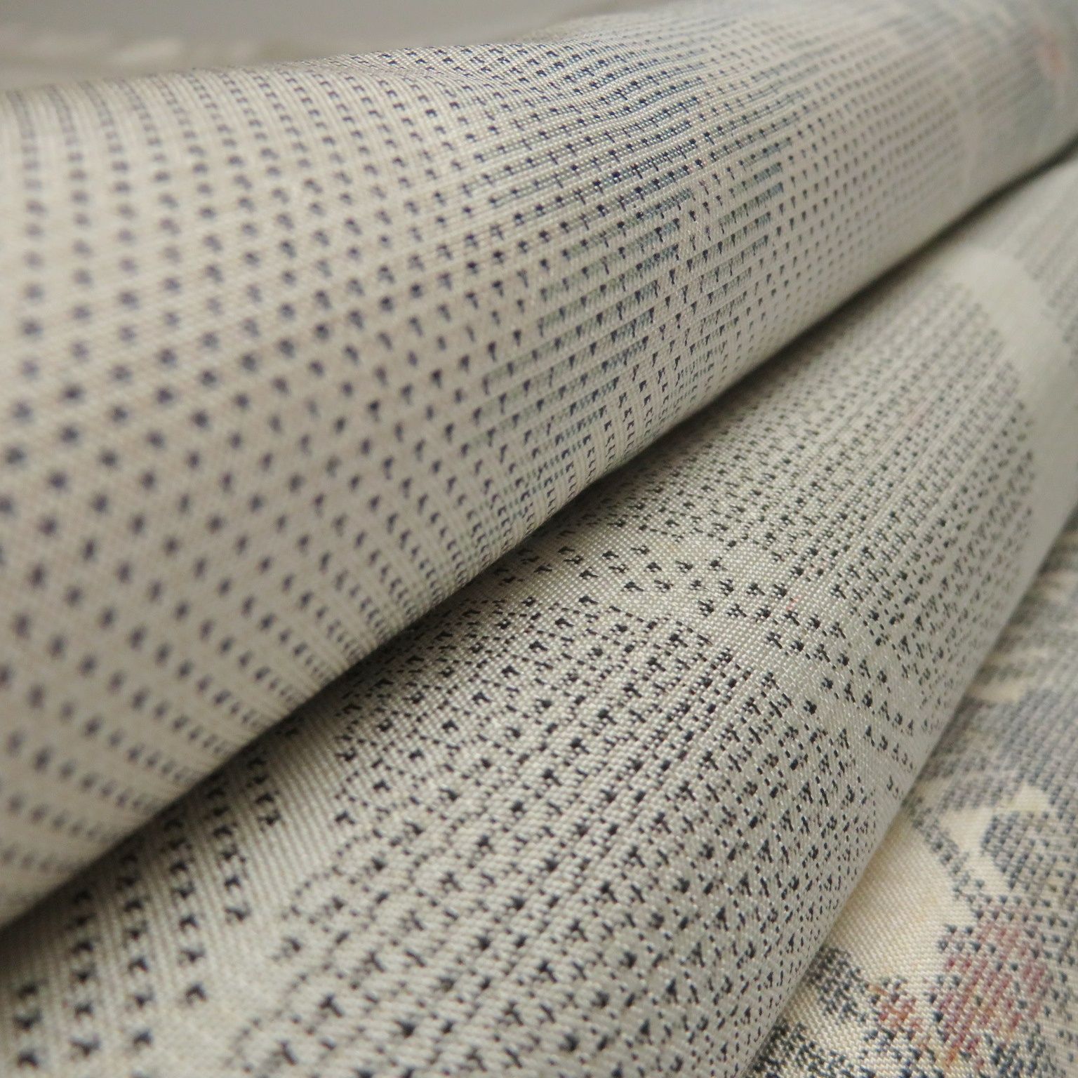 D 9 着物 正絹 大島紬 白大島 まとめ売り ５点 イチゴの大島