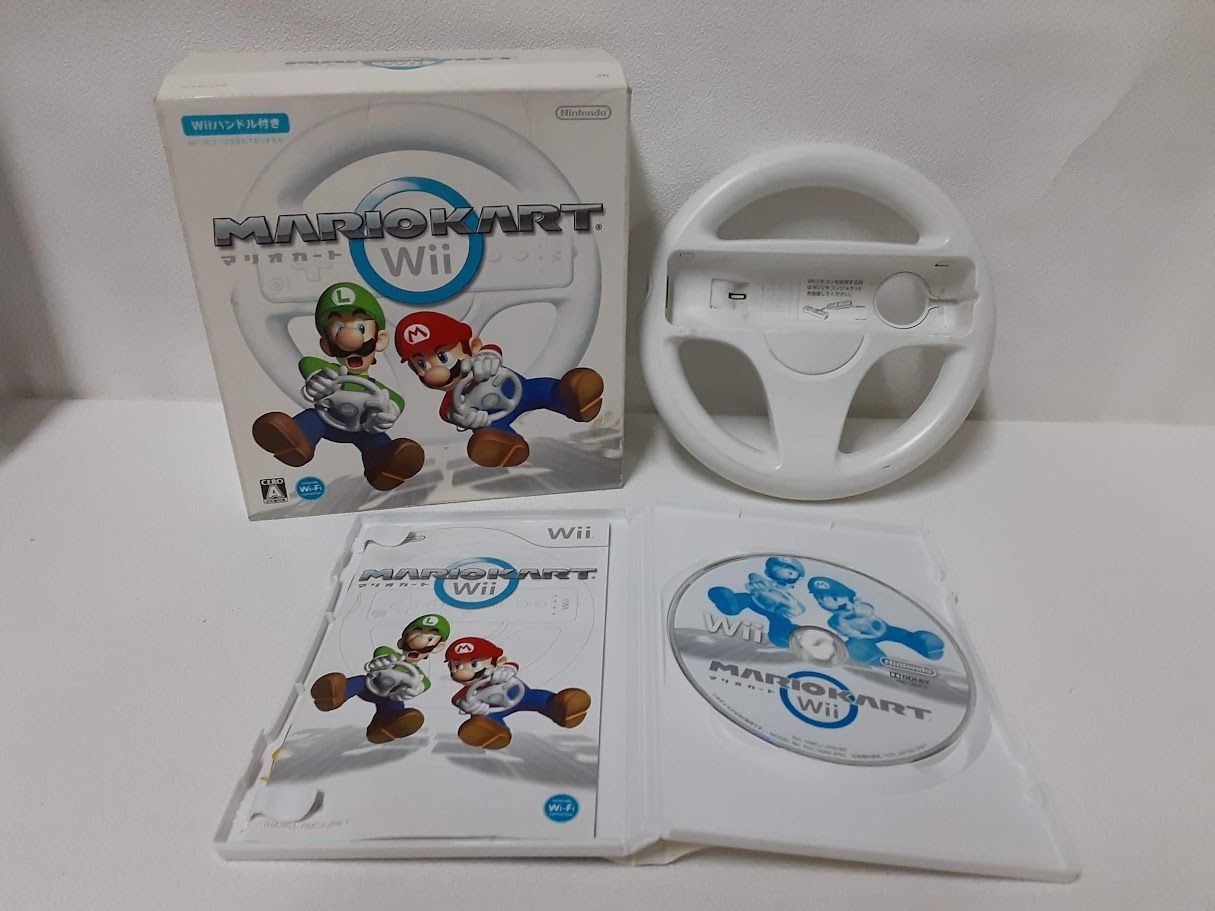 Wii 本体+Wiiリモコン+クラシックコントローラー+マリオカートWii