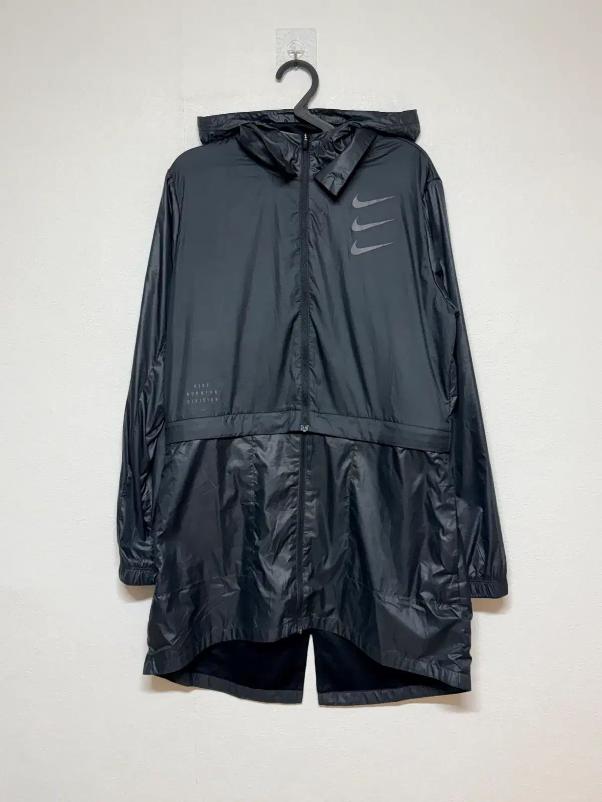 ナイキ ランニング ディヴィジョン ジャケット ウィンドブレーカー L