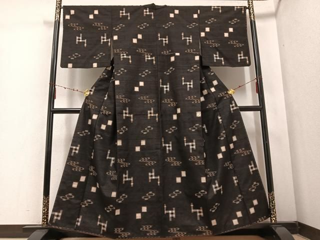 も*ろ様 期間限定出品　久米島紬　琉球絣模様　正絹袷 も*ろ様 期間限定出品 久米島紬 琉球絣模様 正絹袷 本場琉球かすり 紬