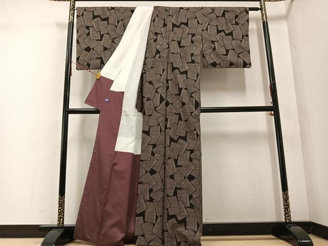 平和屋着物○本場大島紬 一元7マルキ 色紙重ね文 正絹 逸品 AABE4852ph