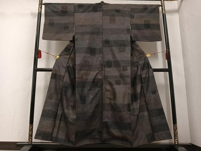 平和屋着物 本場大島紬 染大島 絞り 色紙文 正絹 ph