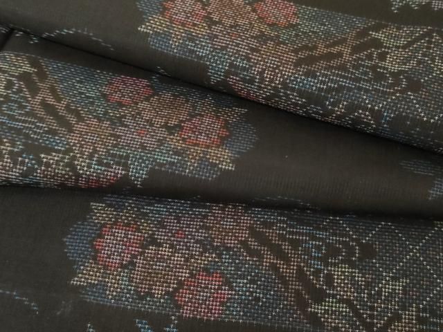 平和屋着物●本場大島紬 カタス7マルキ エ霞草花文 黒地 ロング丈 正絹 ♥ cs