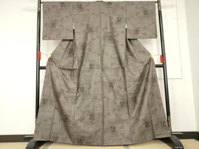 平和屋着物●本場大島紬 カタス9マルキ 泥染め 色紙重ね吉祥花文 正絹 ♥ cs