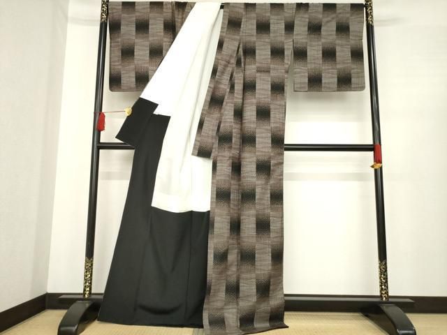 平和屋着物●本場大島紬 市松文 カタス7マルキ 正絹 ck