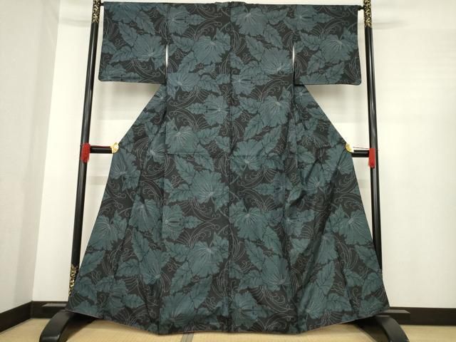 平和屋着物 本場大島紬 葉尽くし 一元絣 黒地 正絹 ck