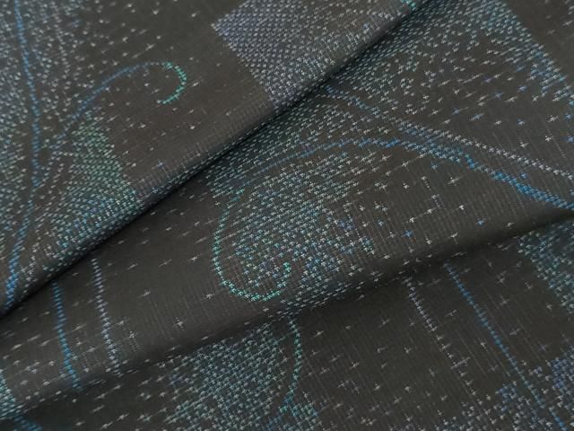 平和屋着物●本場大島紬 カタス9マルキ 唐草文 黒地 さが美扱い ロング丈 正絹 cs