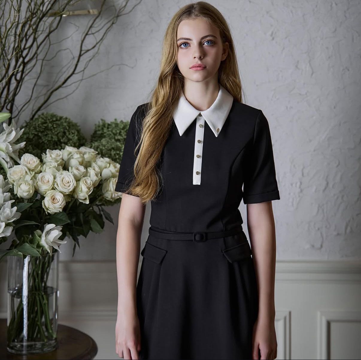 Riu Collar ponte short dress - メルカリ