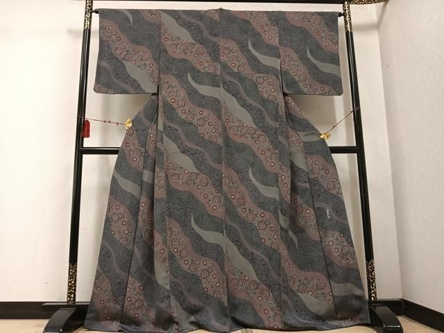 未着用　作家もの　細合俊男　モノトーン　江戸小紋　着物　124a p 平和屋着物○重要無形文化財・伊勢手彫型本染・細合俊男 小紋 草花文