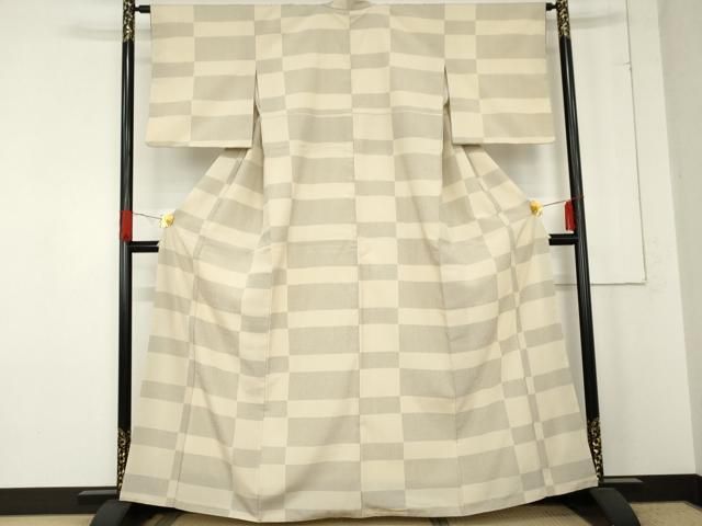 平和屋着物●本塩沢　変り市松文　正絹　逸品　AABE5217cs 平和屋着物○本塩沢 変り市松文 正絹 逸品 AABE5217cs - メルカリ