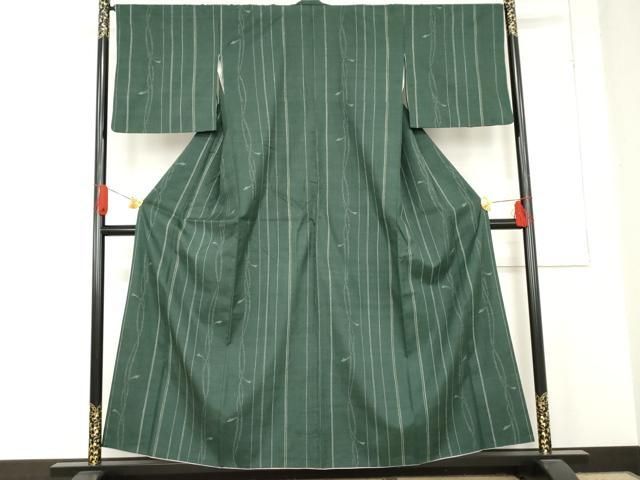 平和屋着物●本場結城紬 重要無形文化財 100亀甲 飛び亀甲柄 唐草間道 正絹 cs