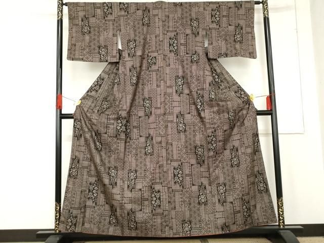 平和屋着物●本場大島紬 一元7マルキ 泥染め 吉祥草花文 正絹 cs