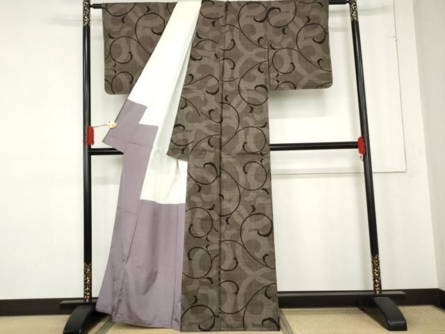 平和屋着物 本場大島紬 一元7マルキ 純泥染 手織 唐草文 竜田朗作 証紙付き 正絹 cs