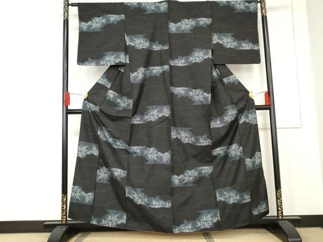 平和屋着物●上質な紬 笹竹文 黒地 正絹 cs