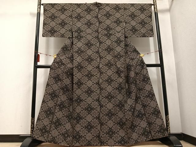 平和屋着物●本場大島紬 一元7マルキ 花菱文 正絹 ph