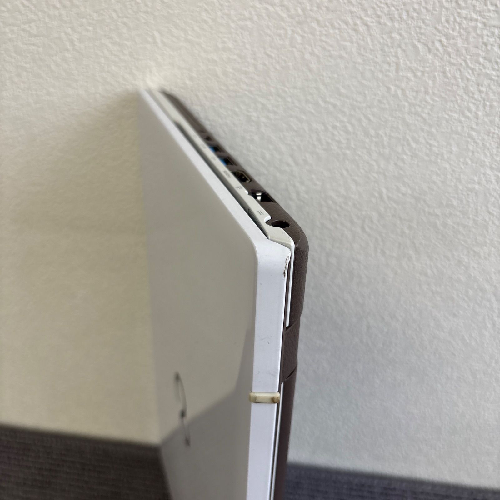 富士通lifebook AH45/D1 i3-7100U メモリ4GB LIFEBOOK AH45/D1 ノートパソコン シャンパンゴールド FMVA45D1G [15.6