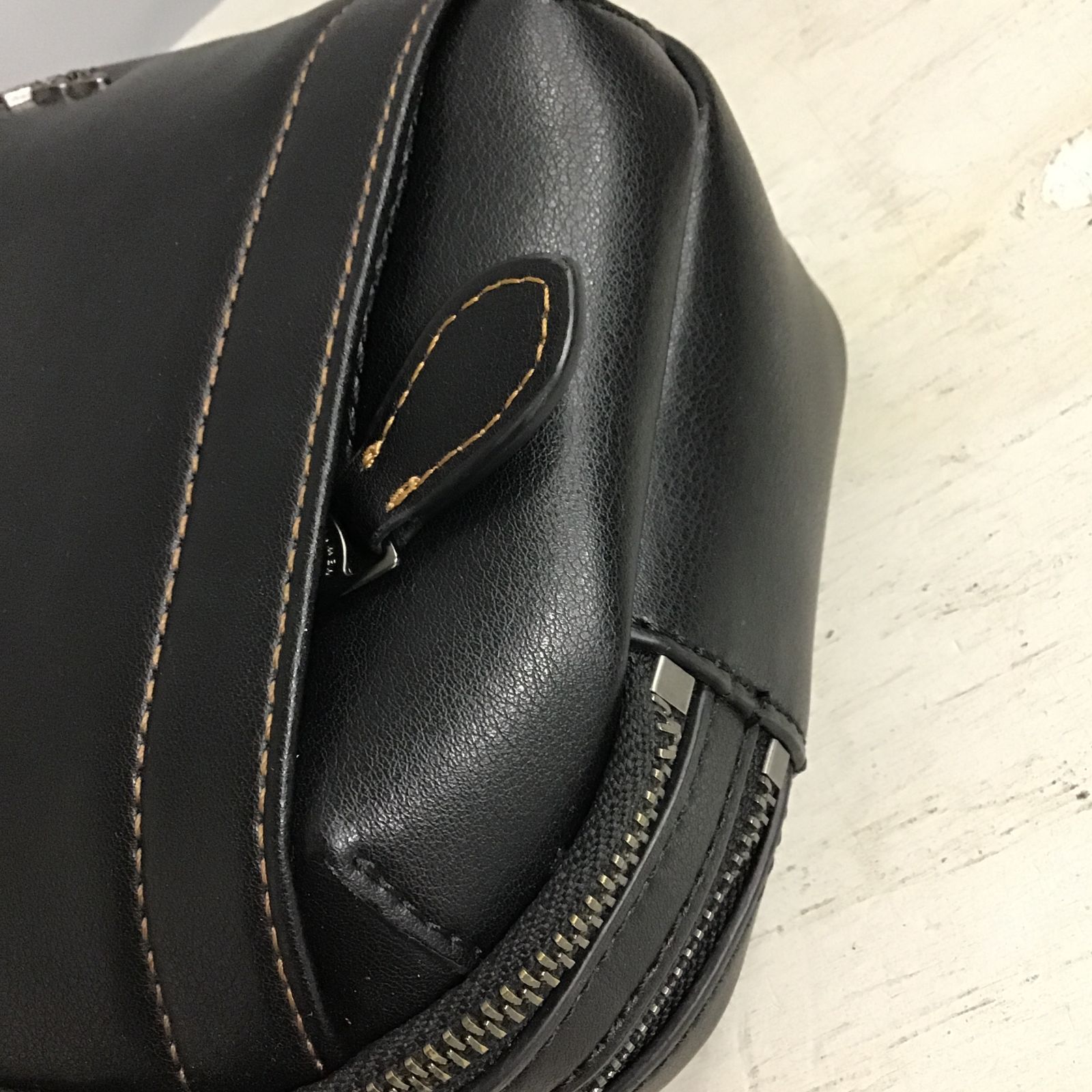 八戸85-5-20251208】COACH コーチ ボディバッグ ウエストポーチ