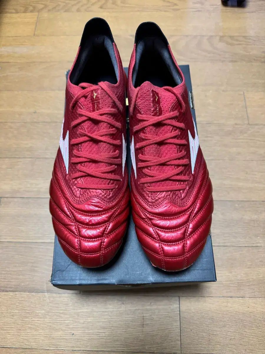 mizuno モレリア NEO₍ネオ 4 ベータ ジャパン 260