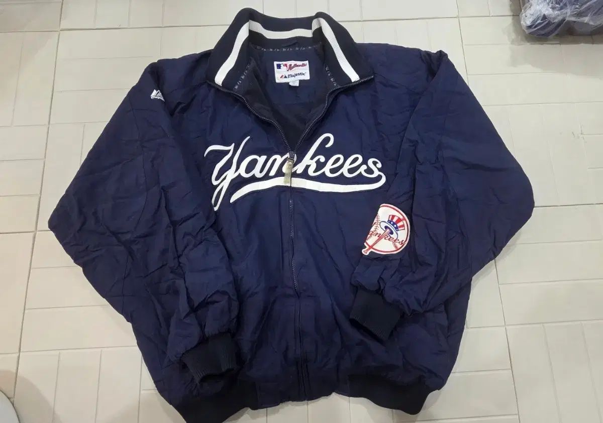 XXL ニューヨーク ヤンキース ジャケット