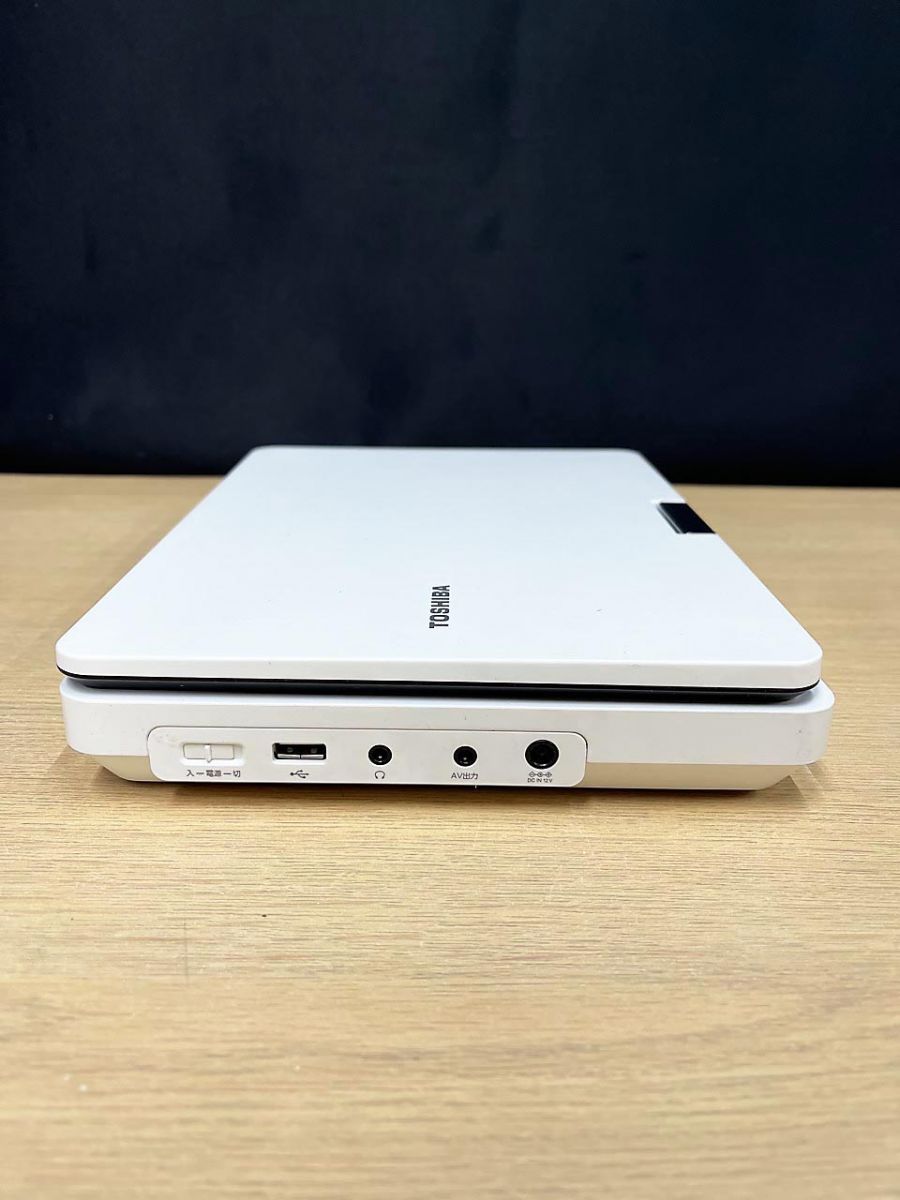 TOSHIBA 東芝 ポータブル DVD プレーヤー SD-P1010S - メルカリ