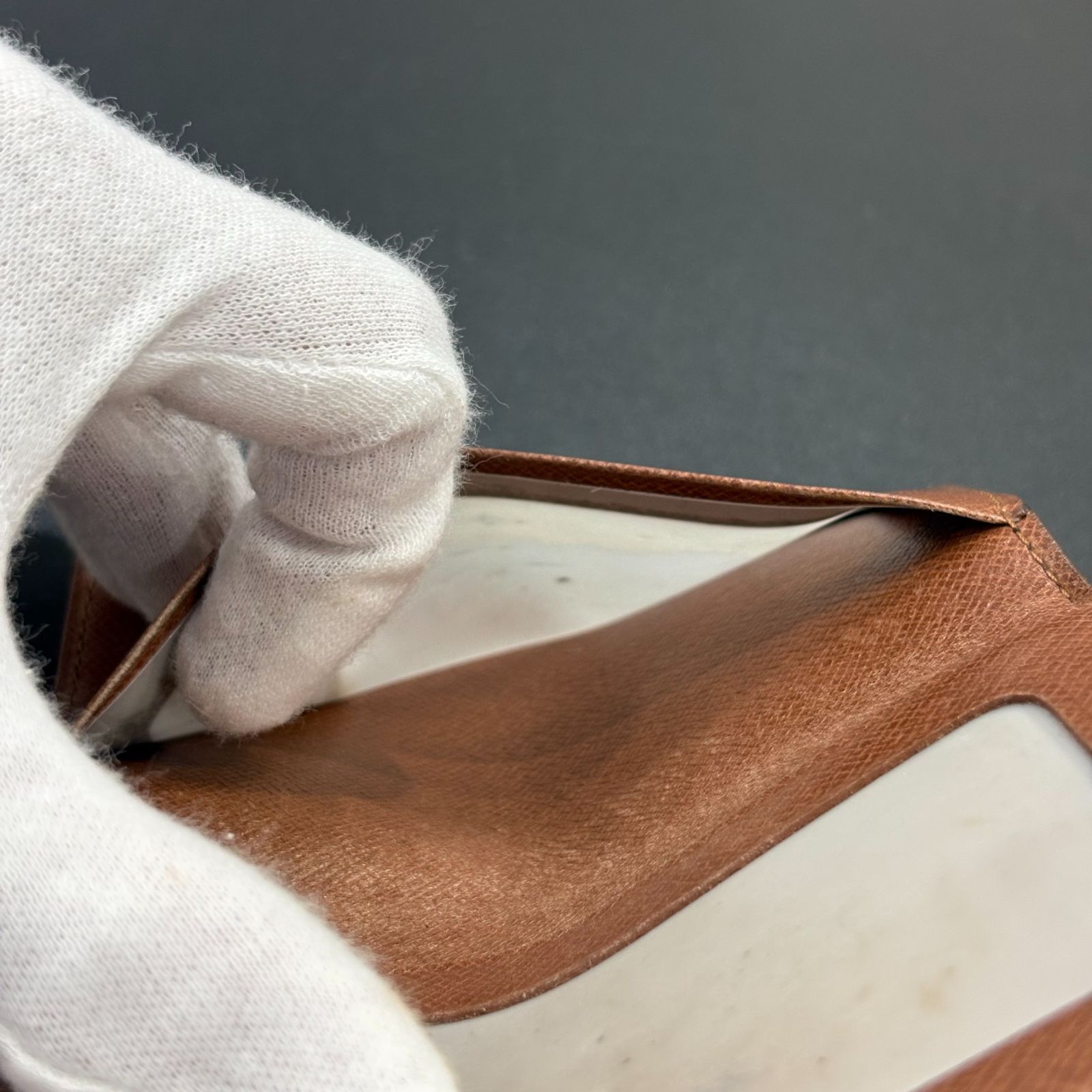 ルイヴィトン モノグラム カードケース B25113507