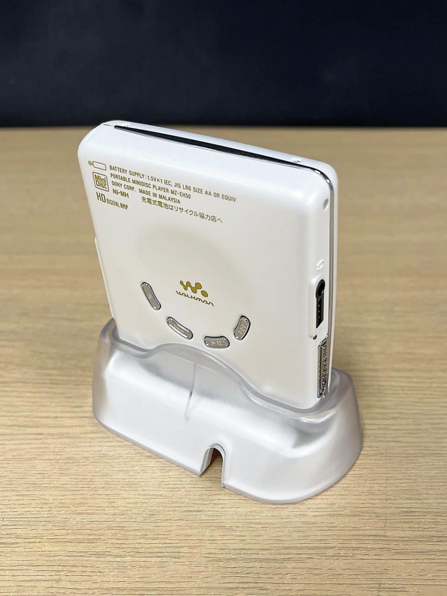 美品 SONY ソニー Hi-MD WALKMAN ポータブルMDプレーヤー MZ-EH50