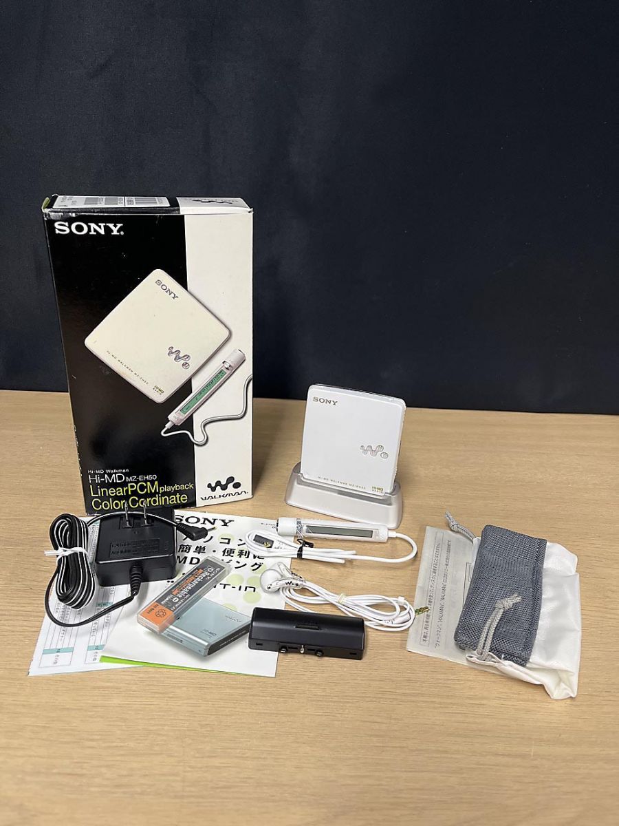 美品 SONY ソニー Hi-MD WALKMAN ポータブルMDプレーヤー MZ-EH50