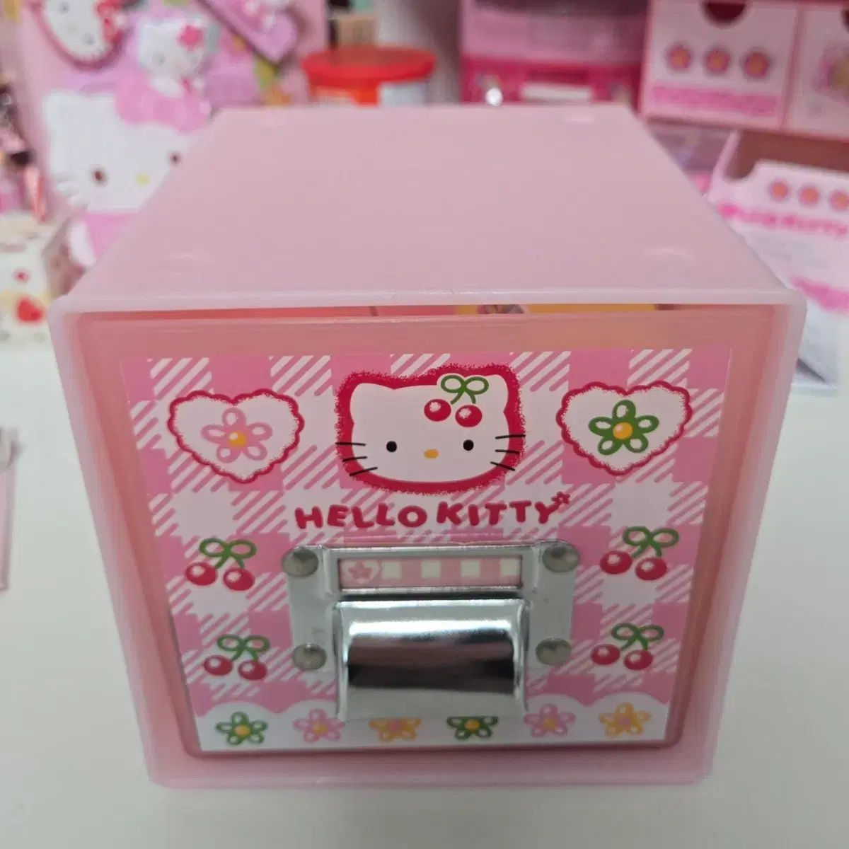 レトロキティー 収納ボックス レトロキティー 収ボックス 出品 - メルカリ