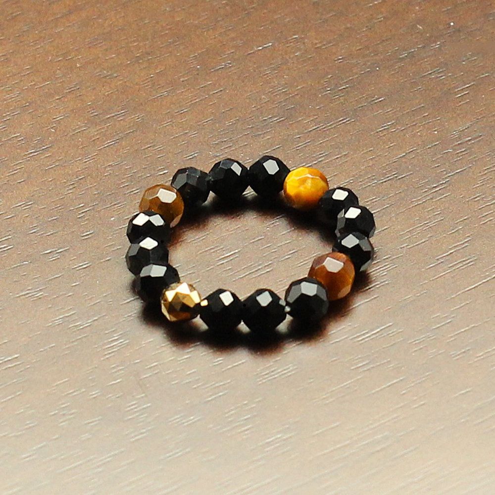 K 18ゴールド 天然石オニキス＆タイガーアイ リング 4 mm 日本製パーツ ゴムリング 伸縮 指輪 レディース メンズ 金運 黒 ブラック ギフト ブラック＆GOLDが上品に演出 ghri 当社オリジナルモデル 京海堂 天然石の卸 京の蔵