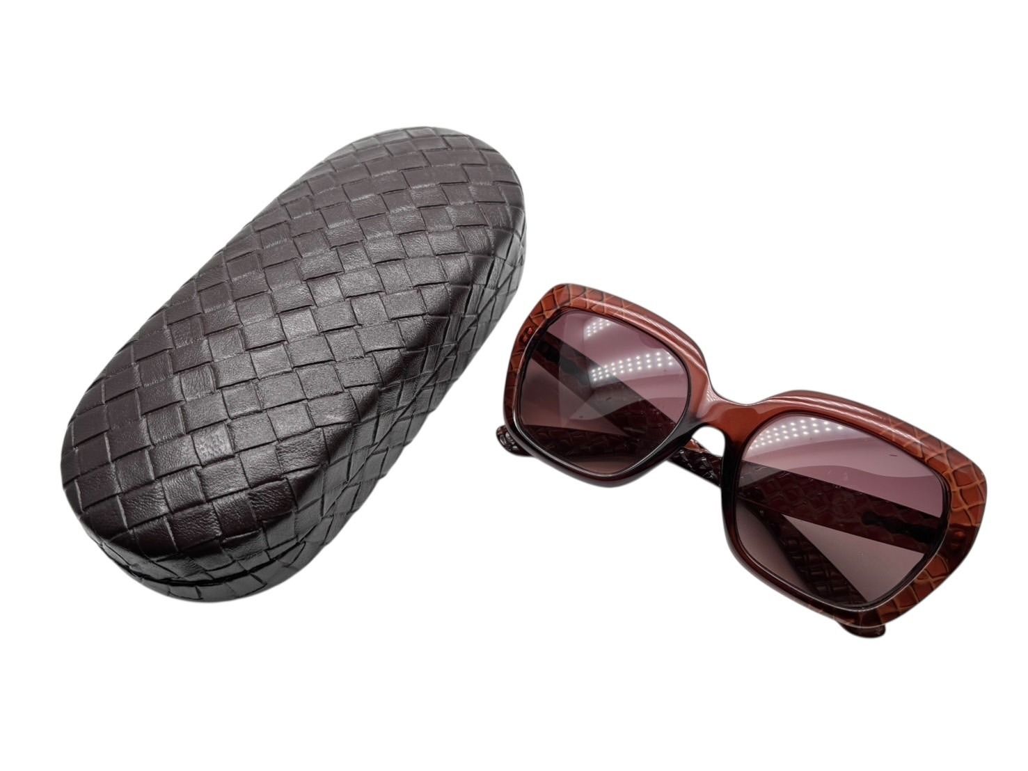 BOTTEGA VENETA ブラウン サングラス サーディン パイロット サングラス で ゴールド/ブラウン | ボッテガ