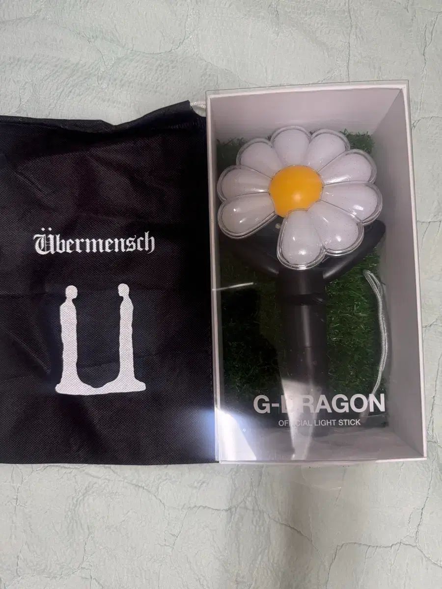 G-DRAGON デイジー型ペンライト Amazon.co.jp: 【公式】G-DRAGON