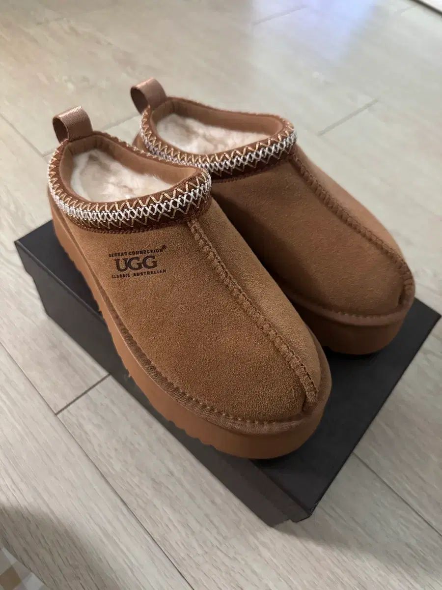 シドニー フラットフォーム スリッパ チェスナット